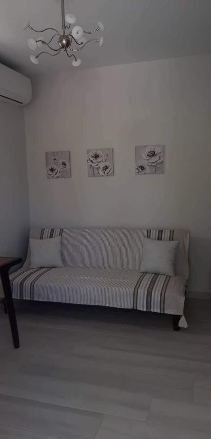 Nikiana Family Apartment Extérieur photo